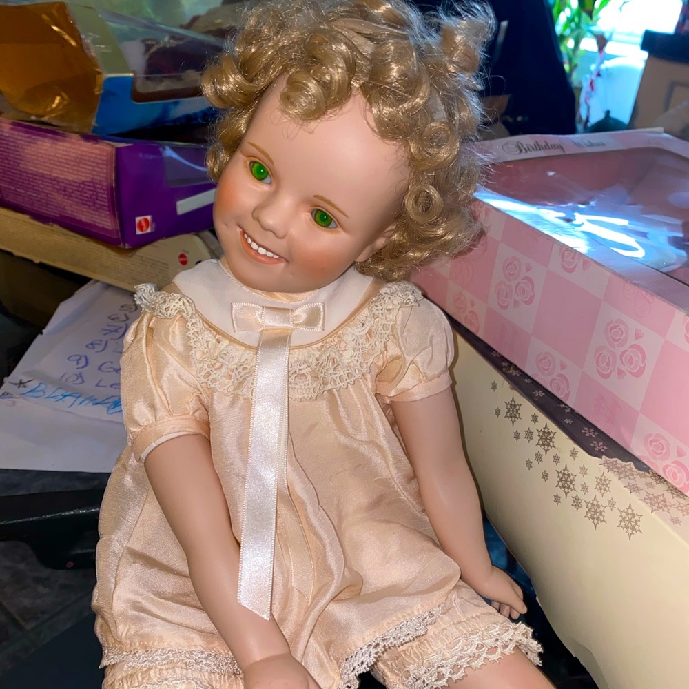 Danbury Mint 1996 Porcelain Shirley Temple Doll